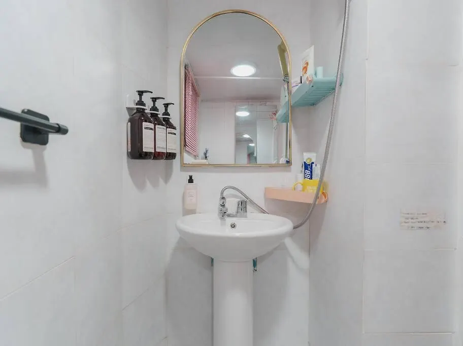 شقة #3 Beds, 2 Rooms #Netflix Dongdaemun Lemon House سيول