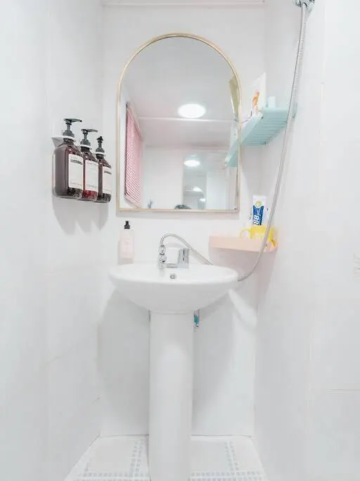 #3 Beds, 2 Rooms #Netflix Dongdaemun Lemon House سيول كوريا الجنوبية