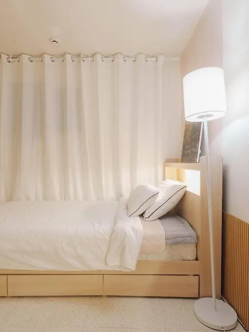 #3 Beds, 2 Rooms #Netflix Dongdaemun Lemon House Seul Daire